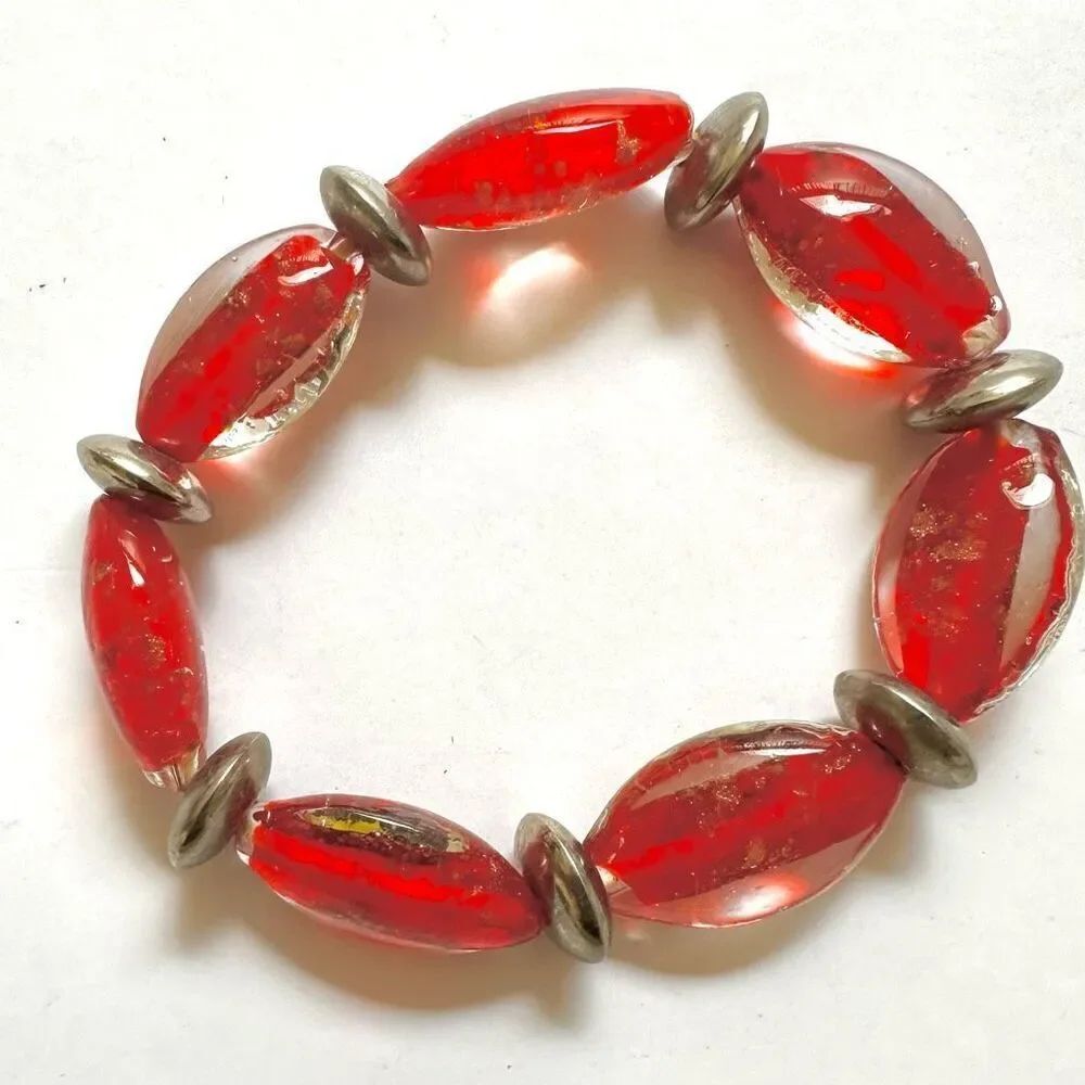 Red glass beaded stretchy bracelet